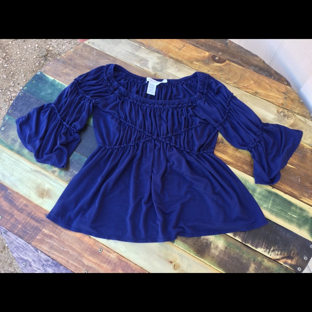 4/25 🌵🌵🌵 Max Studio Ruched Peplum Bell Sleeve